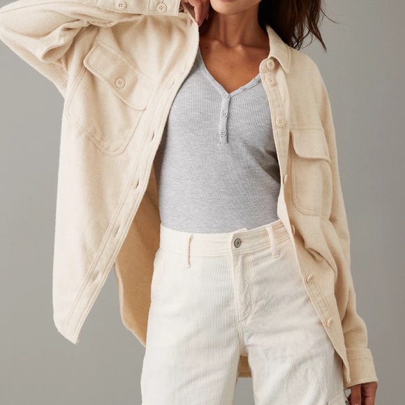 NWT American Eagle Oversized Button Up Long Sleeve Fleece & Love Shacket Sand - Picture 3 of 8